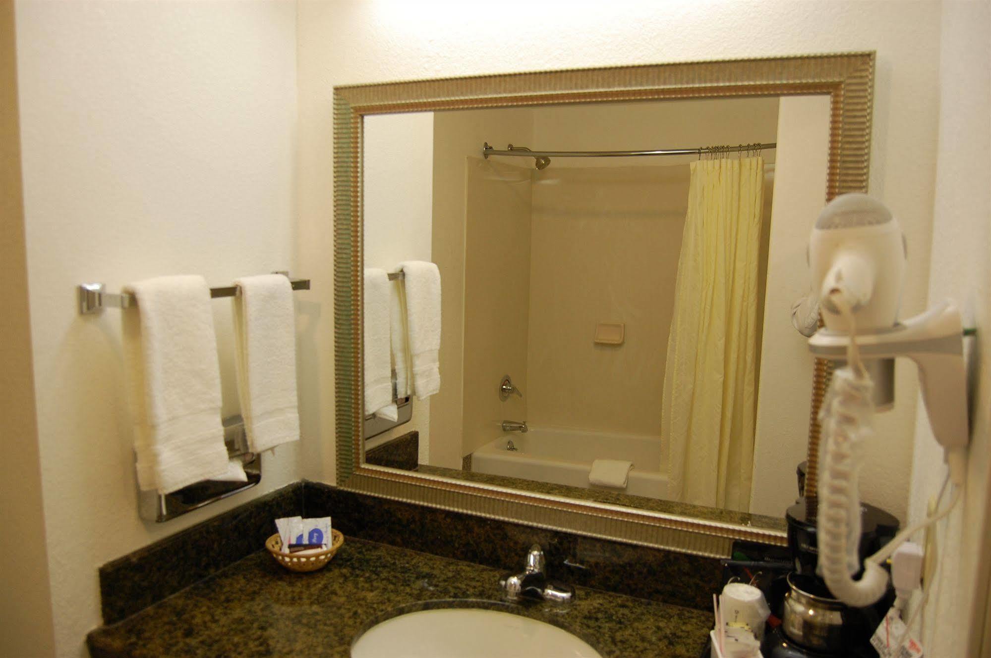 Pleasant Hill Inn Extérieur photo